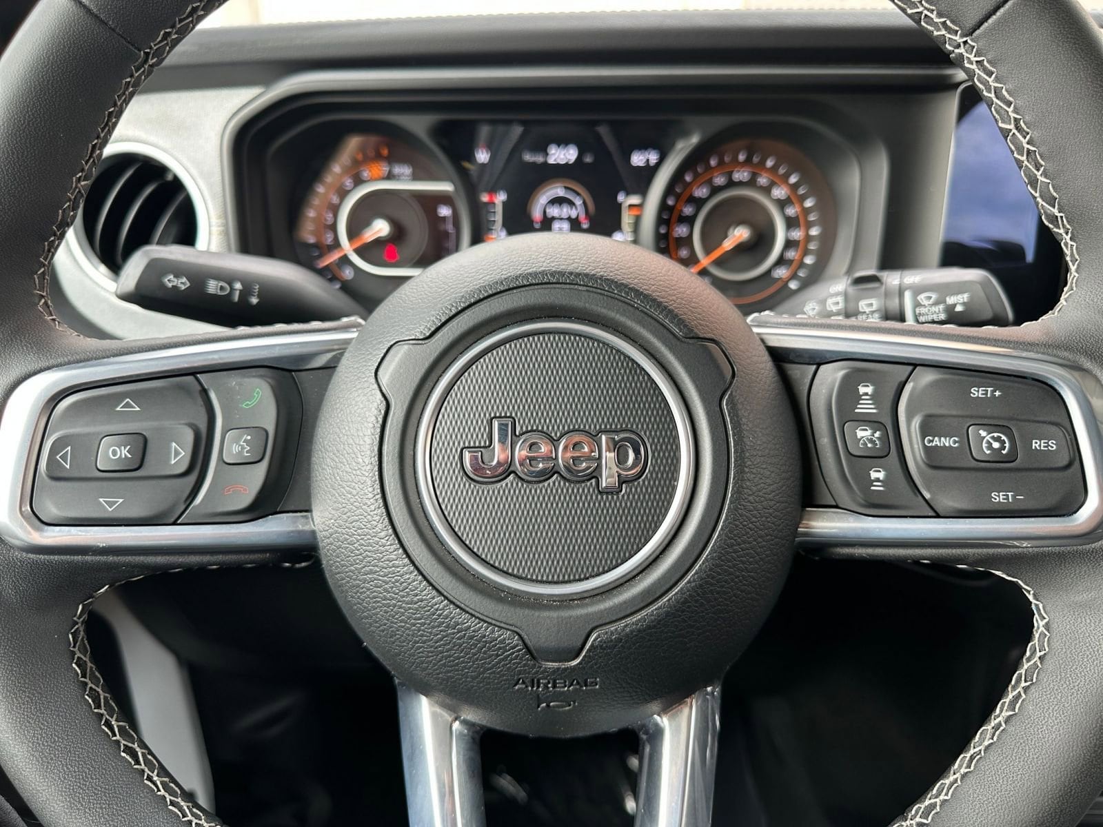 Thumbnail: 2025 Jeep Wrangler - 27