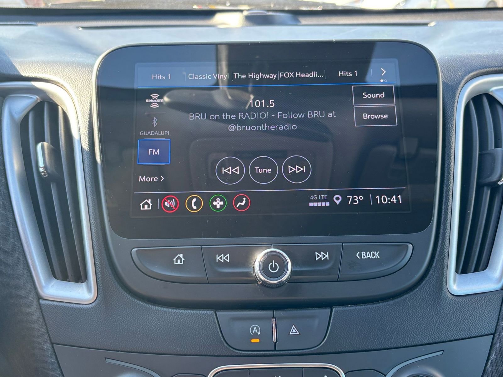 Thumbnail: 2023 Chevrolet Malibu - 21