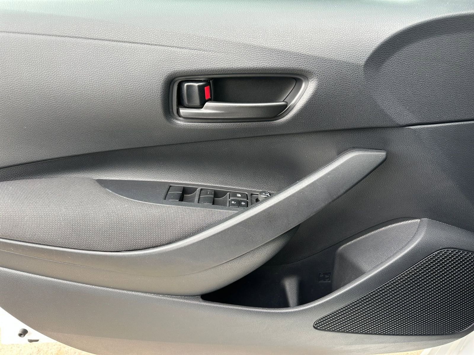 Thumbnail: 2025 Toyota Corolla - 20