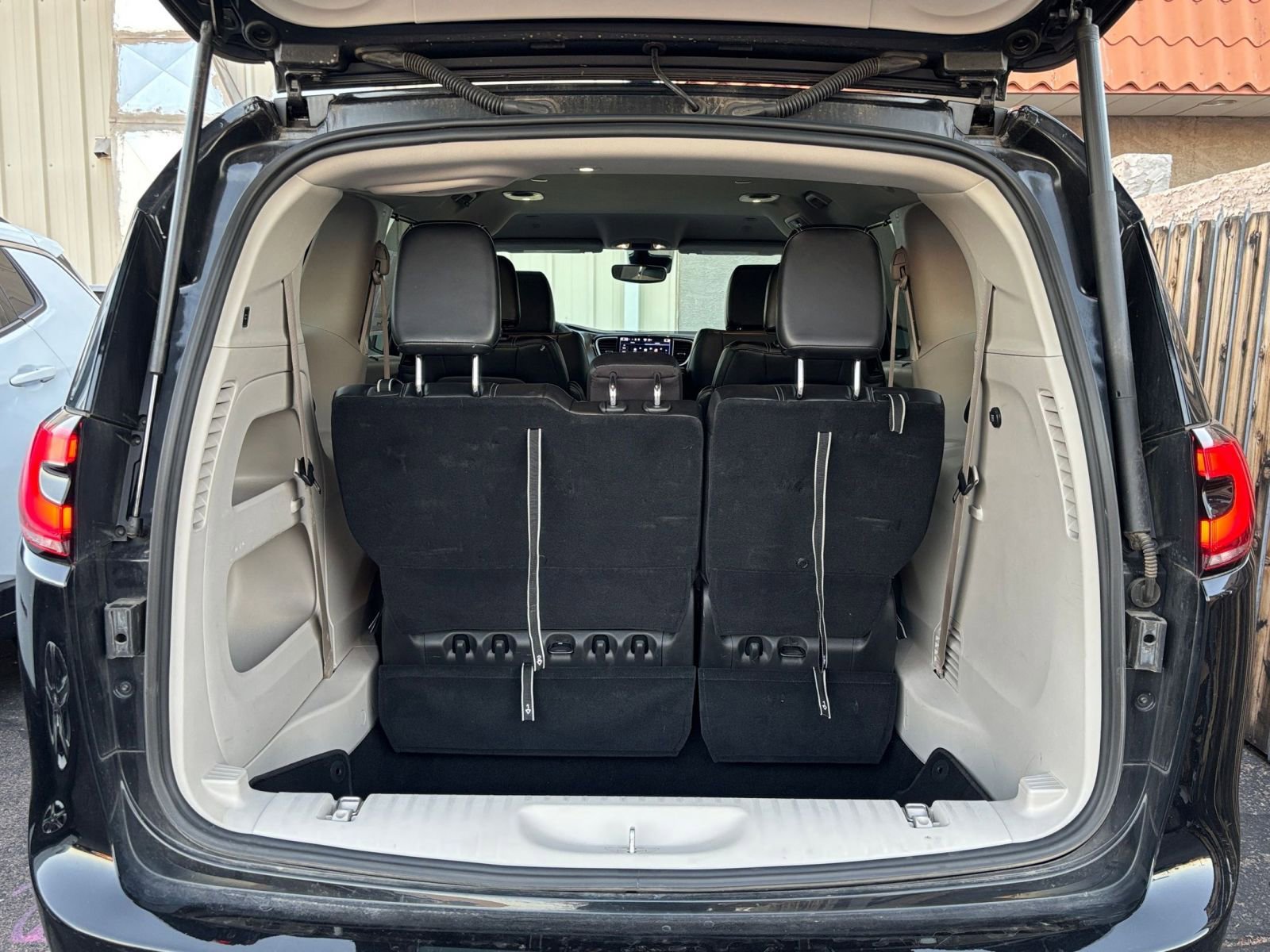 Thumbnail: 2024 Chrysler Pacifica - 34