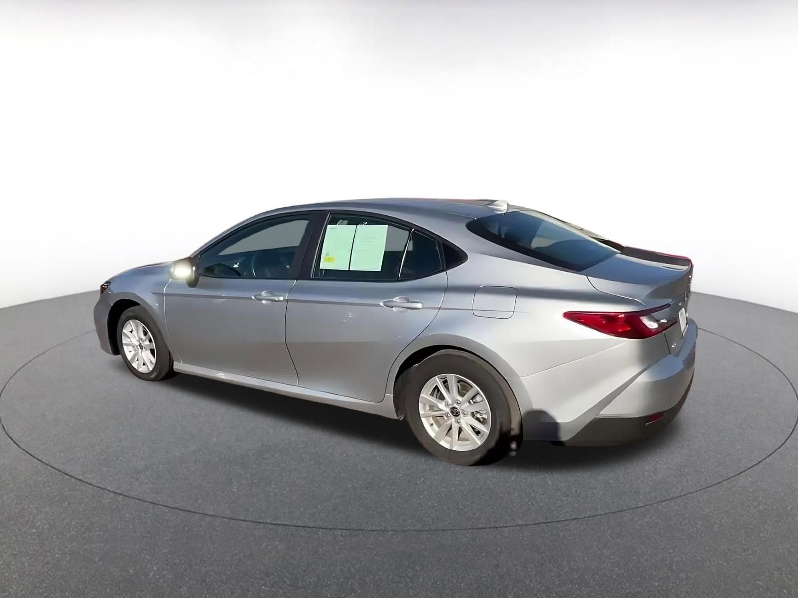 Thumbnail: 2025 Toyota Camry - 10