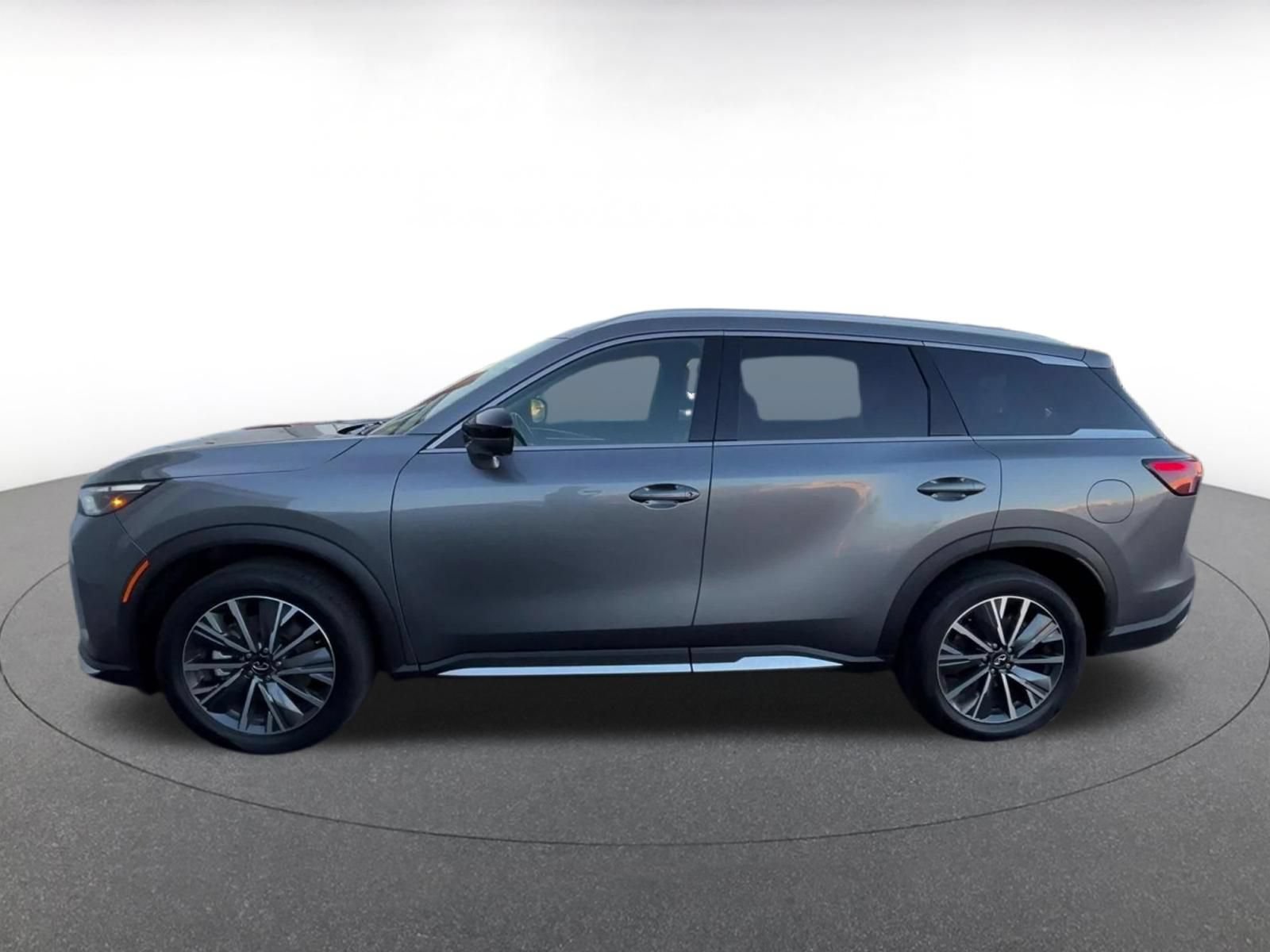 Thumbnail: 2026 INFINITI QX60 - 9