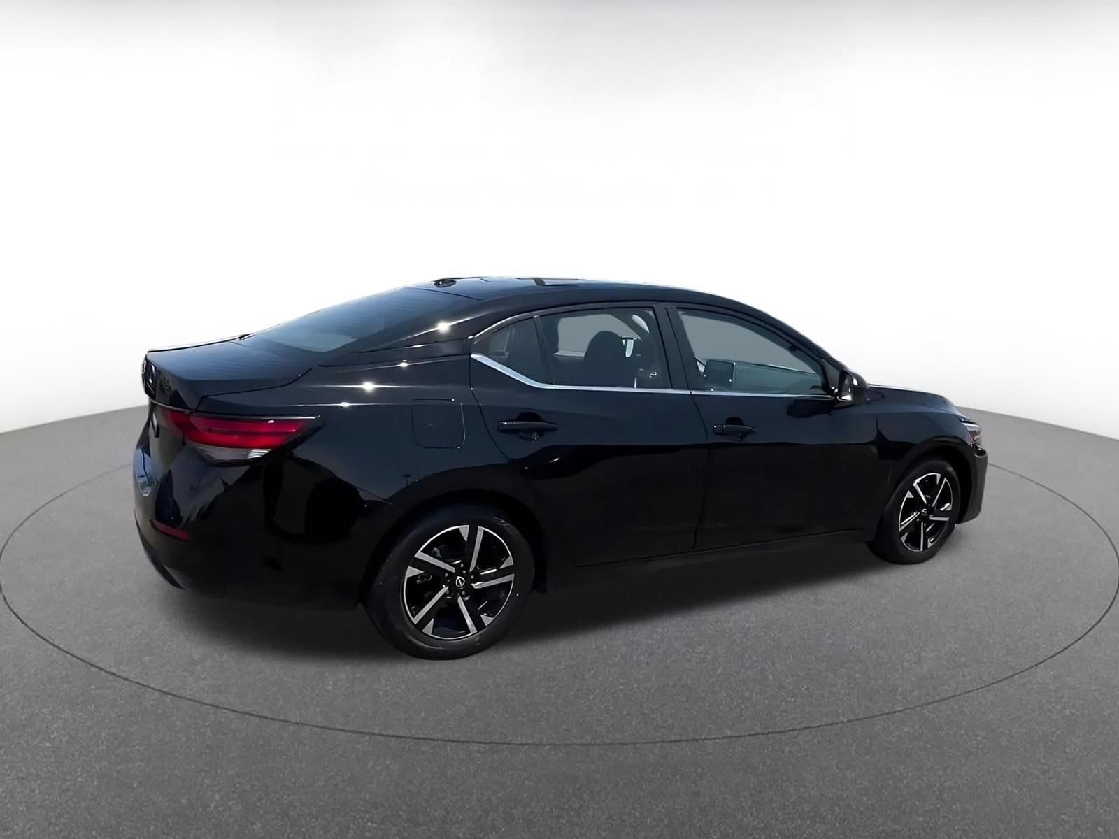 Thumbnail: 2025 Nissan Sentra - 11