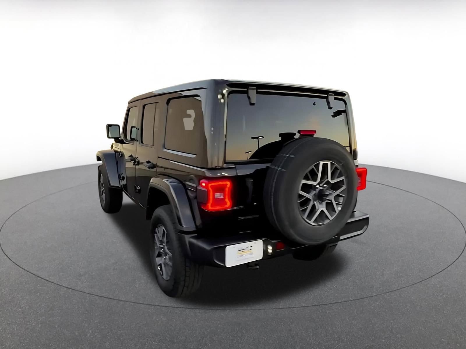 Thumbnail: 2025 Jeep Wrangler - 15