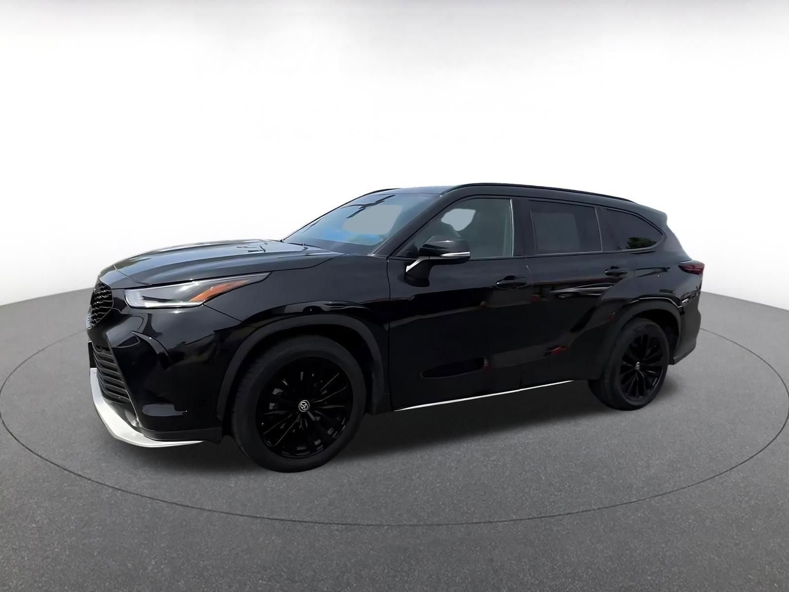 Thumbnail: 2024 Toyota Highlander - 8
