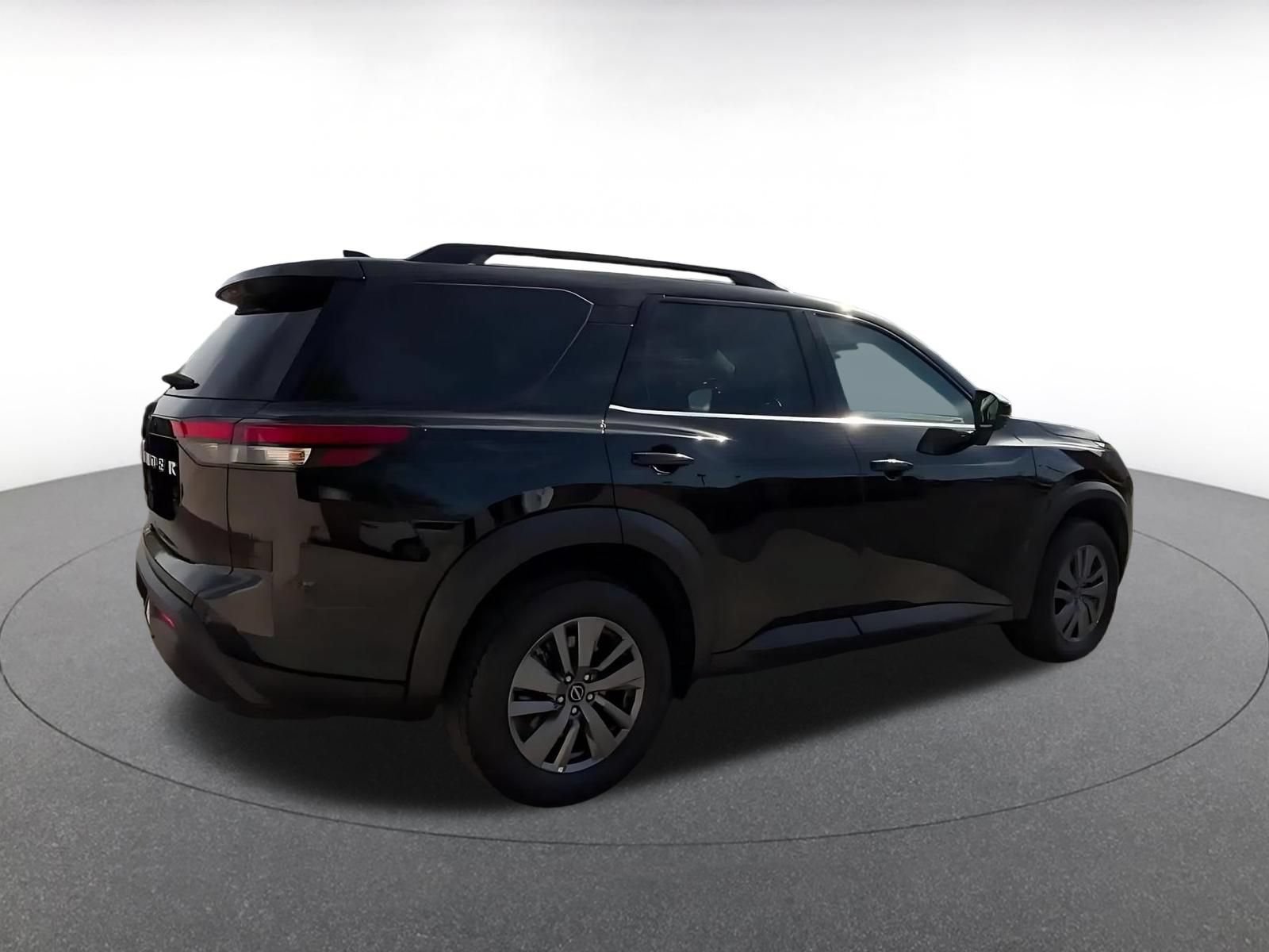 Thumbnail: 2025 Nissan Pathfinder - 15