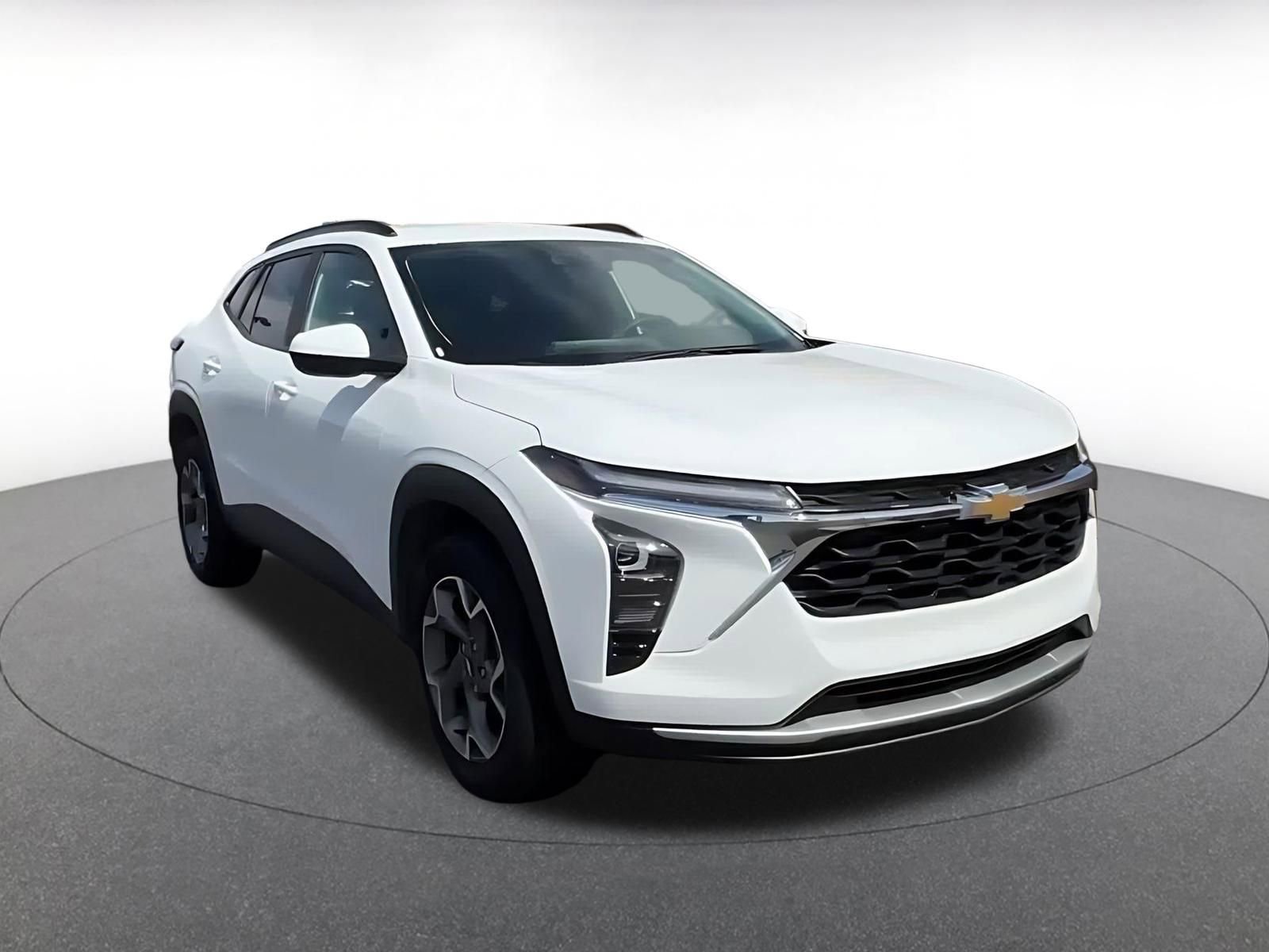 Thumbnail: 2025 Chevrolet Trax - 3