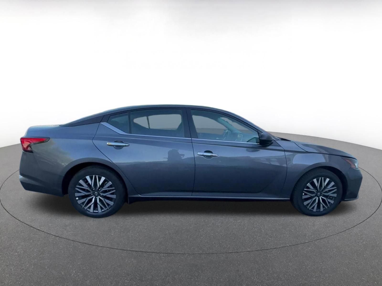 Thumbnail: 2025 Nissan Altima - 16
