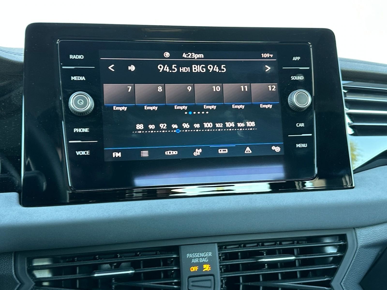 Thumbnail: 2025 Volkswagen Jetta - 21