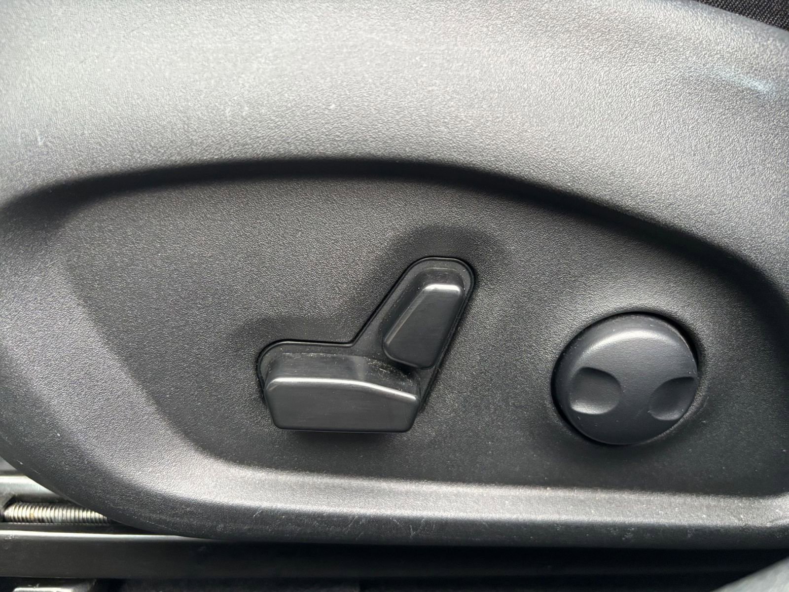 Thumbnail: 2025 Jeep Compass - 23