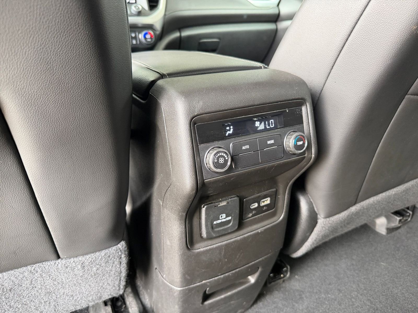 Thumbnail: 2023 GMC Acadia - 24