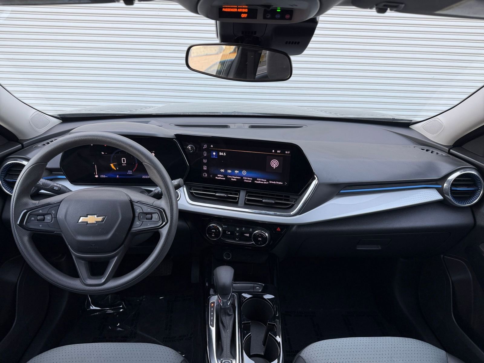 Thumbnail: 2025 Chevrolet Trax - 32