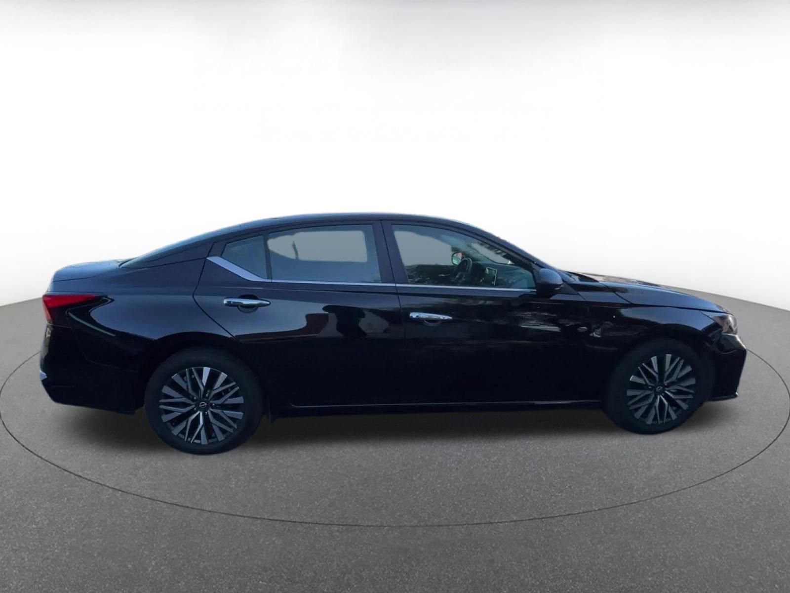 Thumbnail: 2025 Nissan Altima - 16