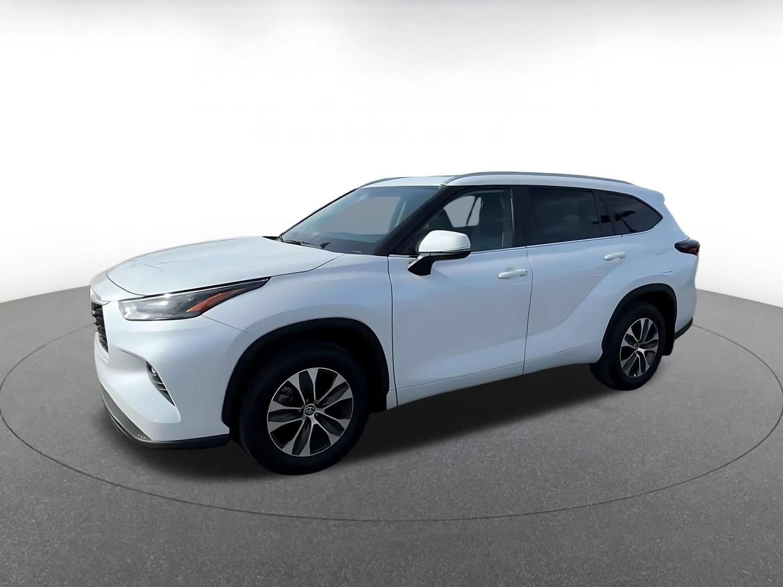 Thumbnail: 2026 Toyota Highlander - 7