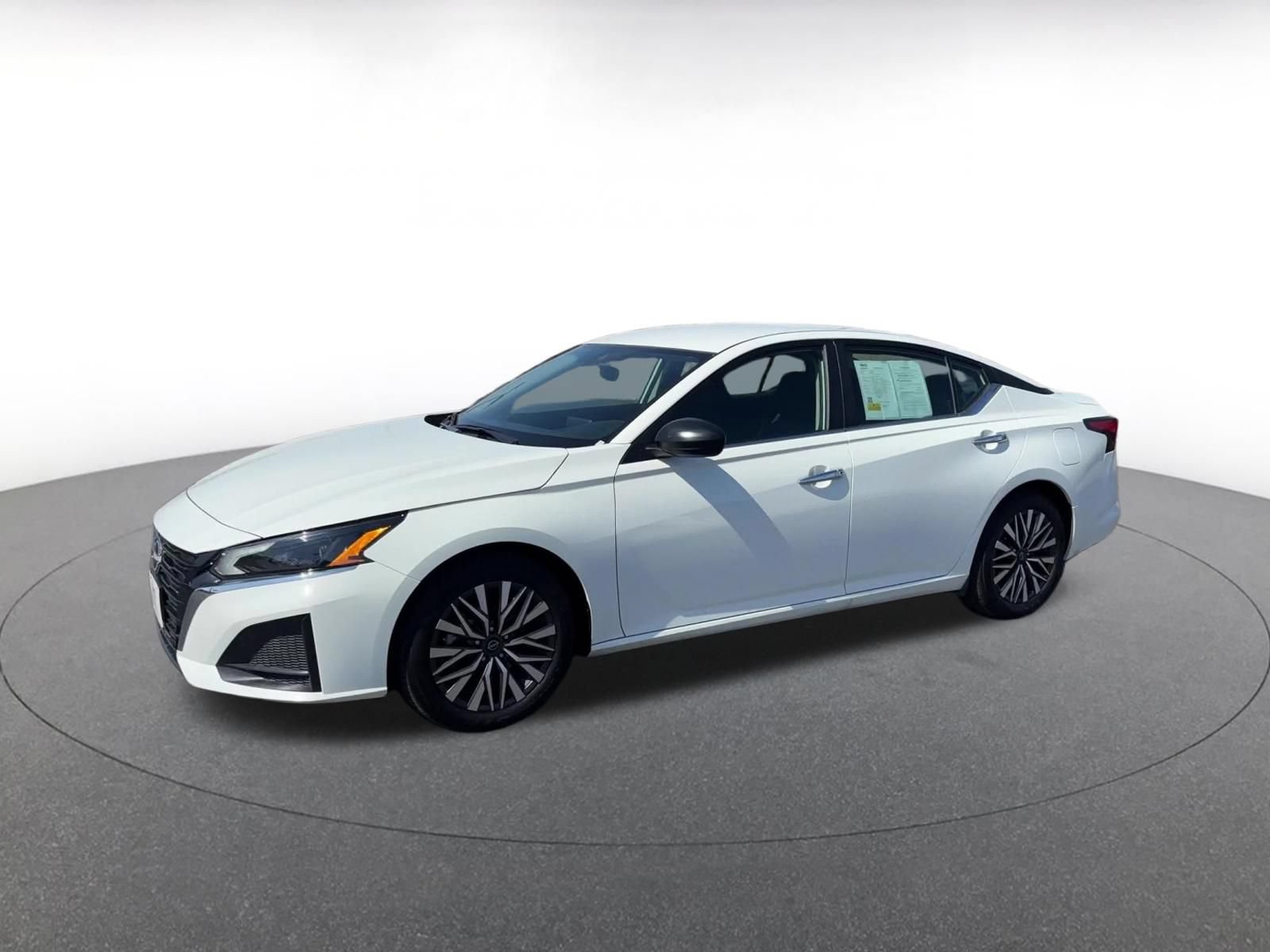 Thumbnail: 2025 Nissan Altima - 8