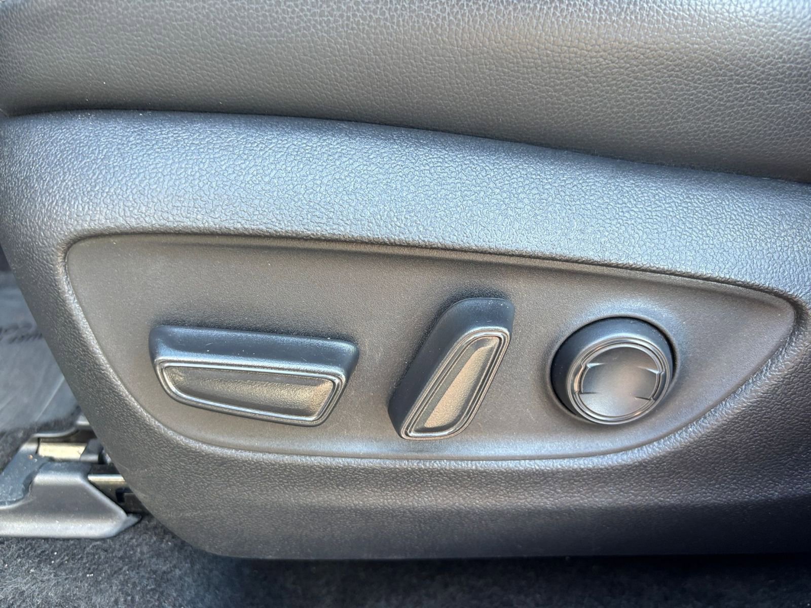 Thumbnail: 2025 Toyota Highlander - 22