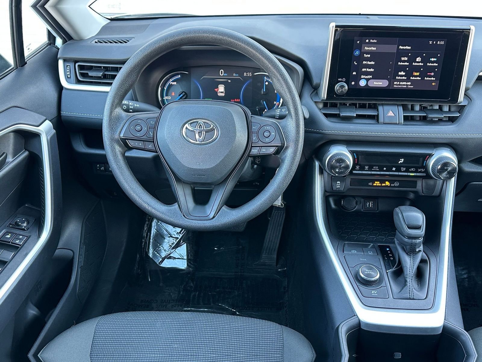 Thumbnail: 2025 Toyota RAV4 - 33