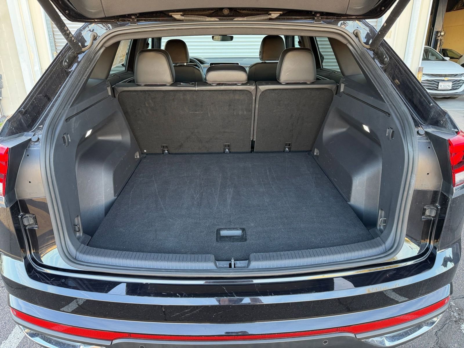 Thumbnail: 2025 Volkswagen Atlas - 32