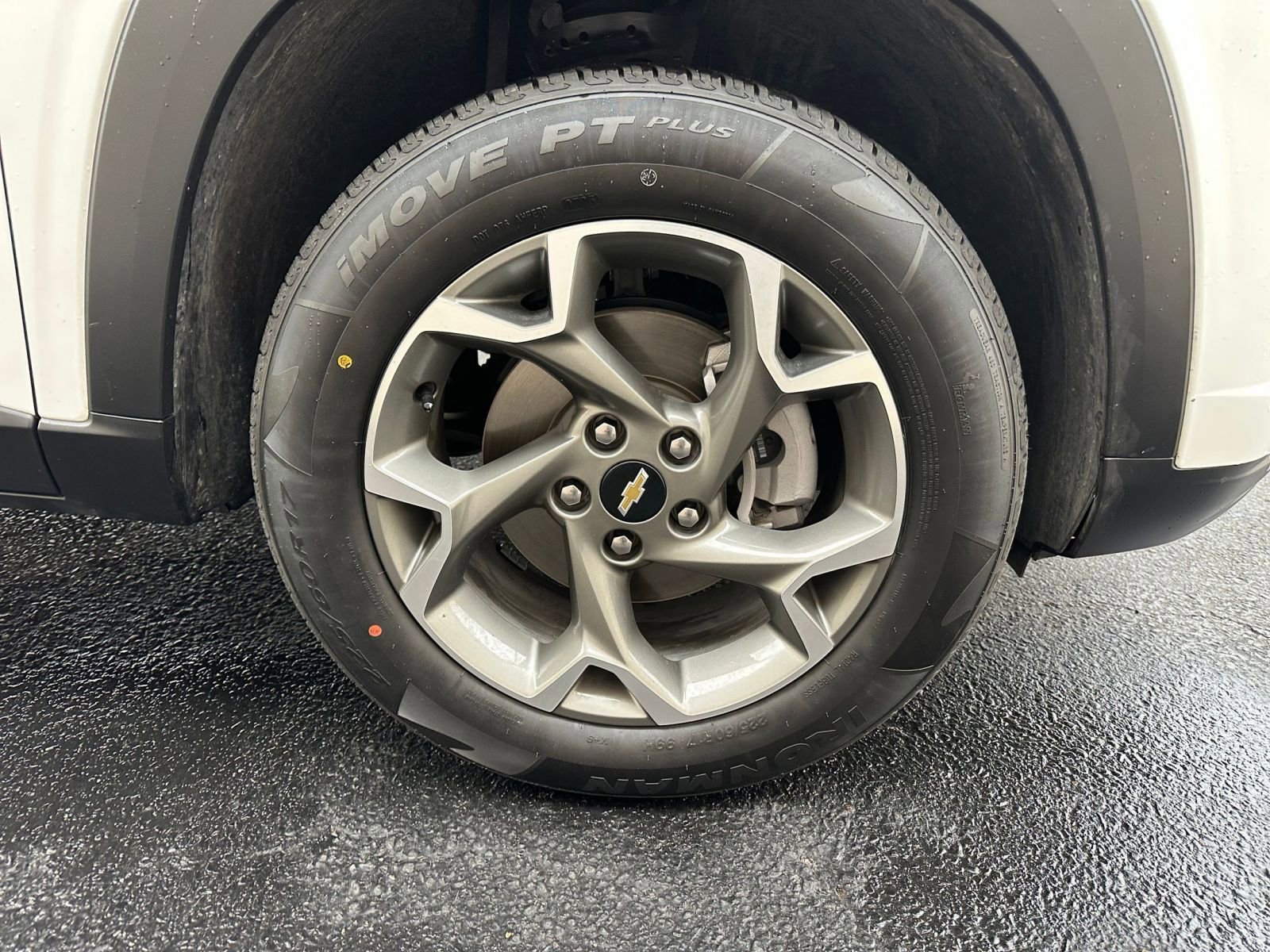 Thumbnail: 2025 Chevrolet Trax - 28