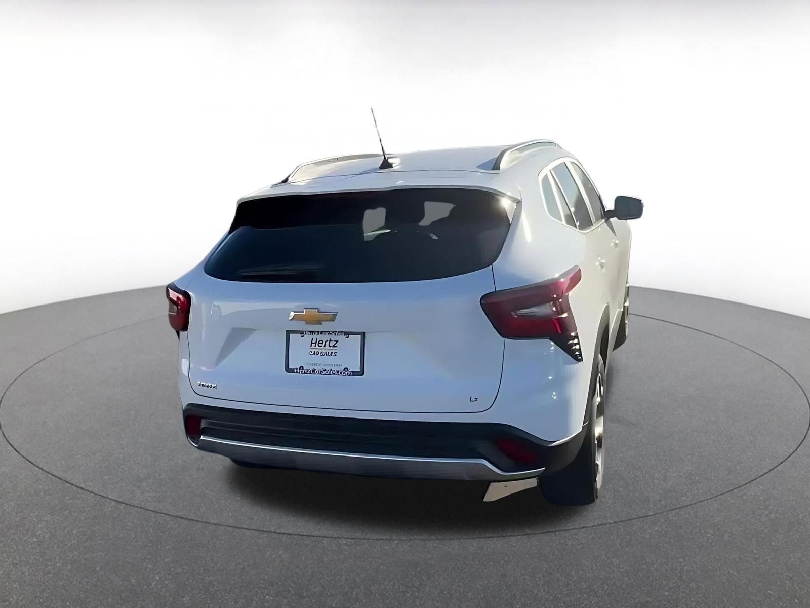 Thumbnail: 2025 Chevrolet Trax - 14