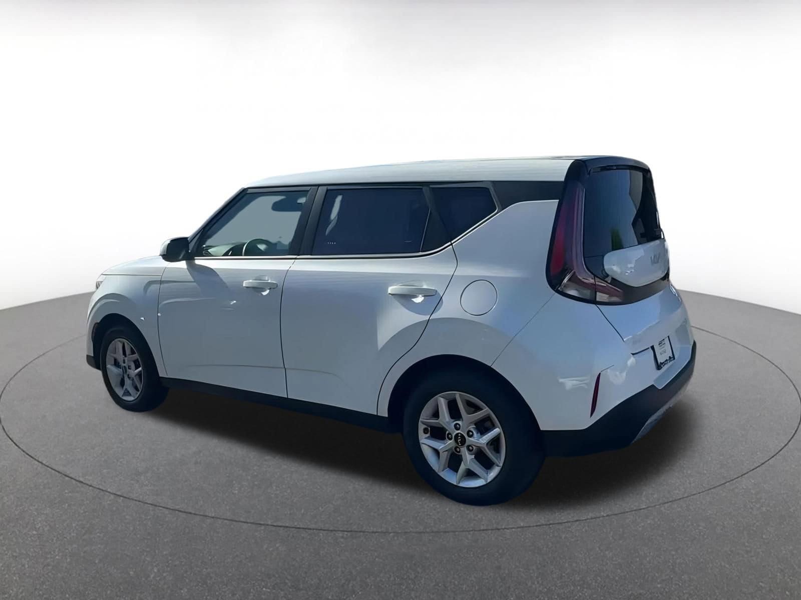 2024 Kia Soul LX 10