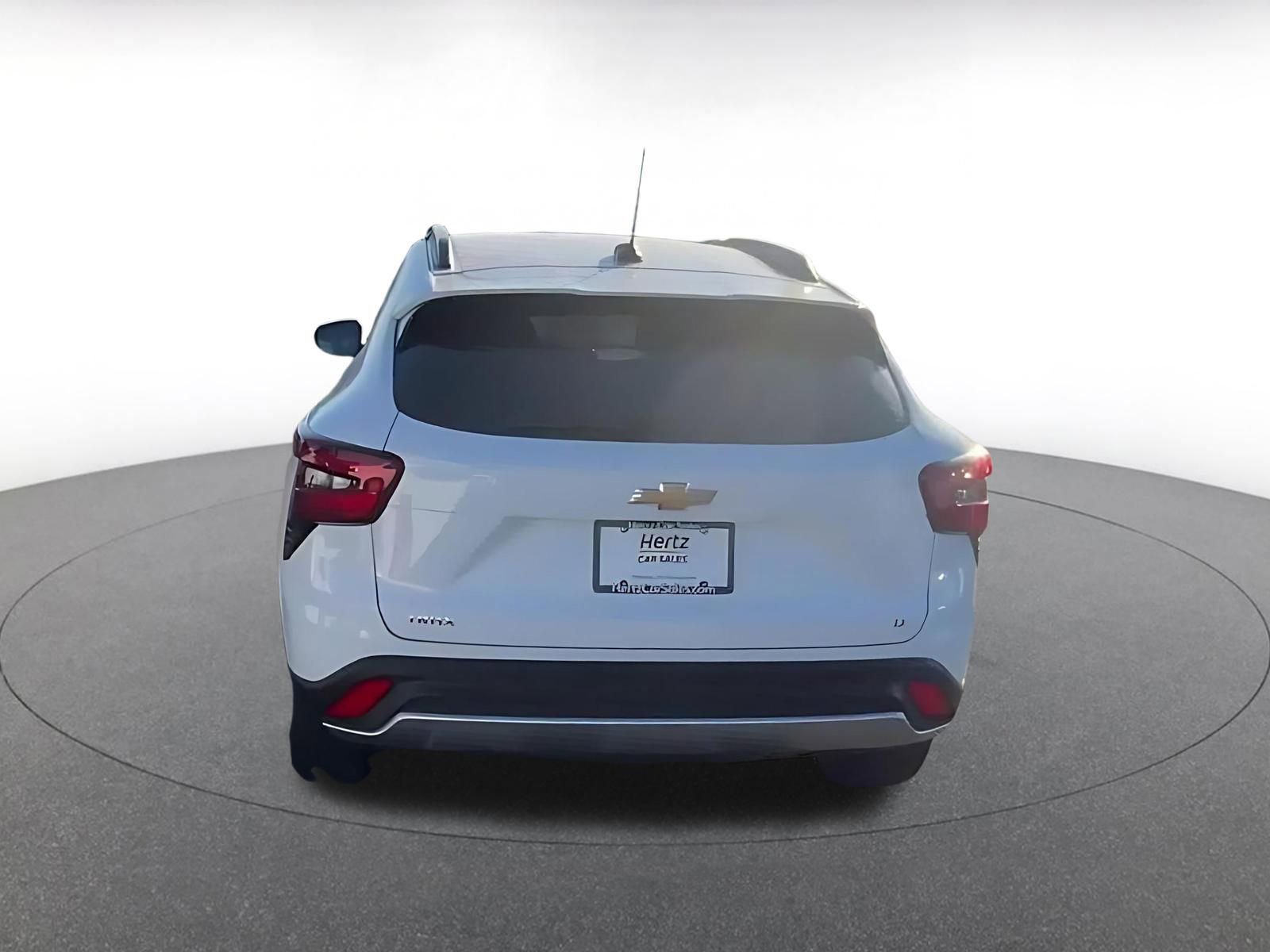 Thumbnail: 2025 Chevrolet Trax - 12