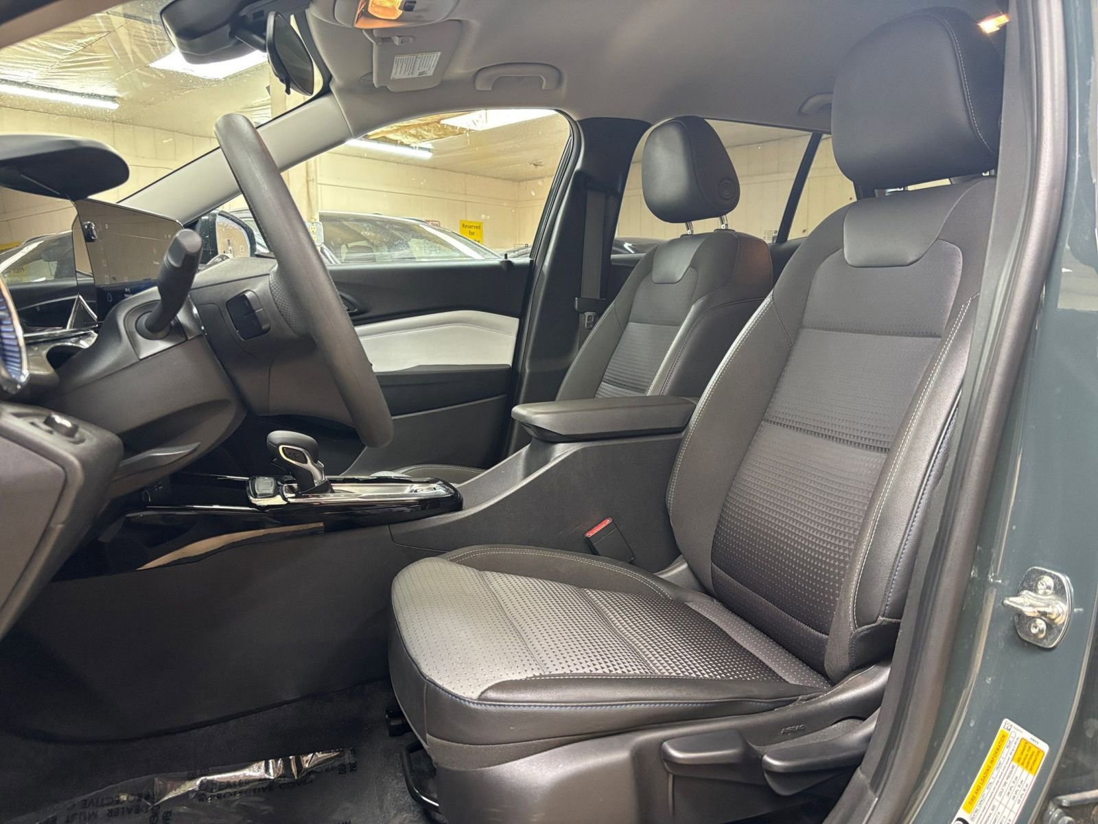 Thumbnail: 2025 Chevrolet Trax - 25
