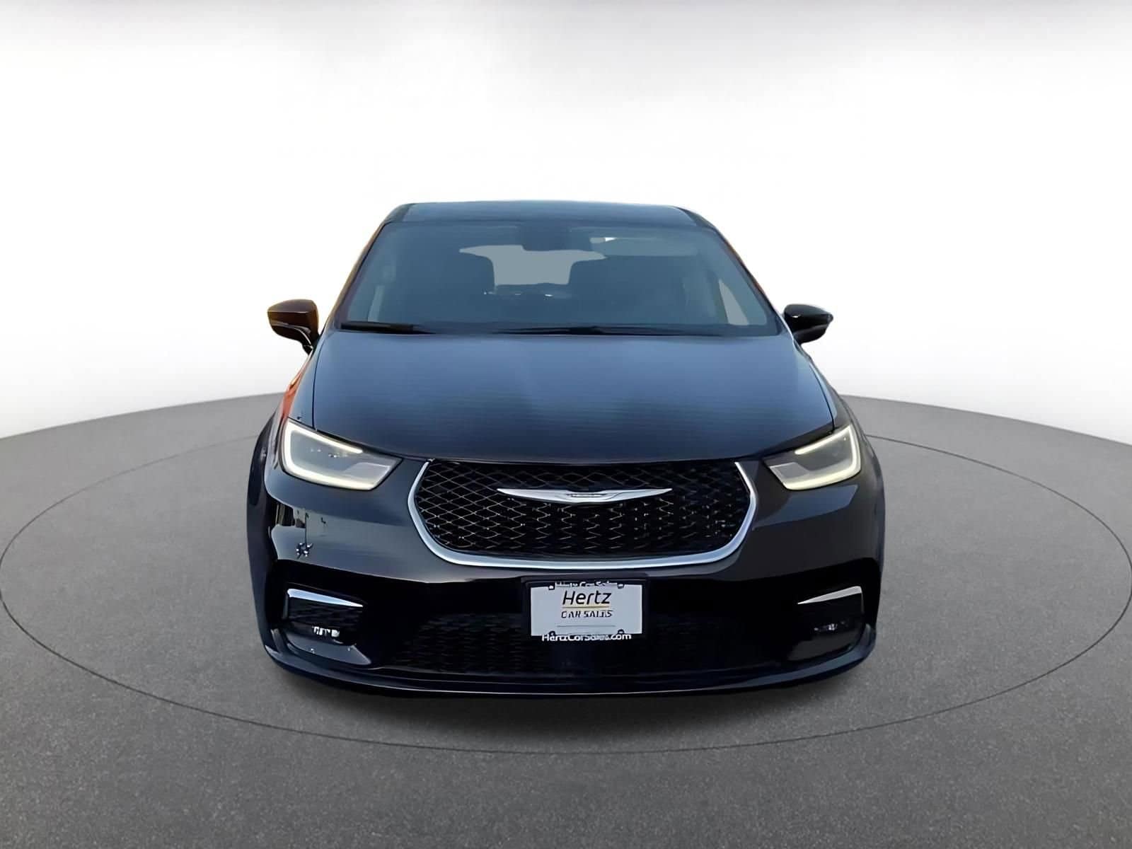 Thumbnail: 2024 Chrysler Pacifica - 4