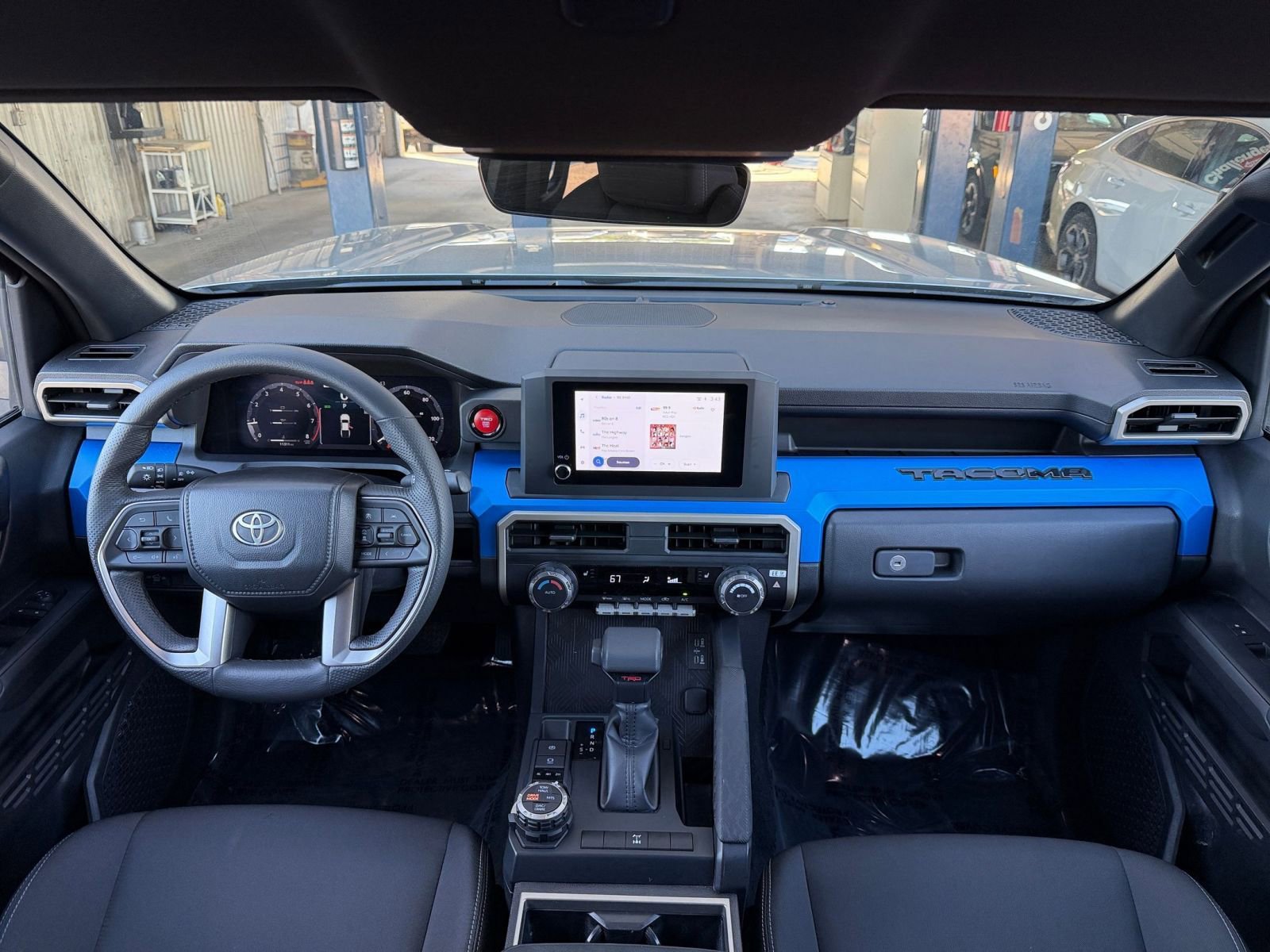 Thumbnail: 2025 Toyota Tacoma - 31