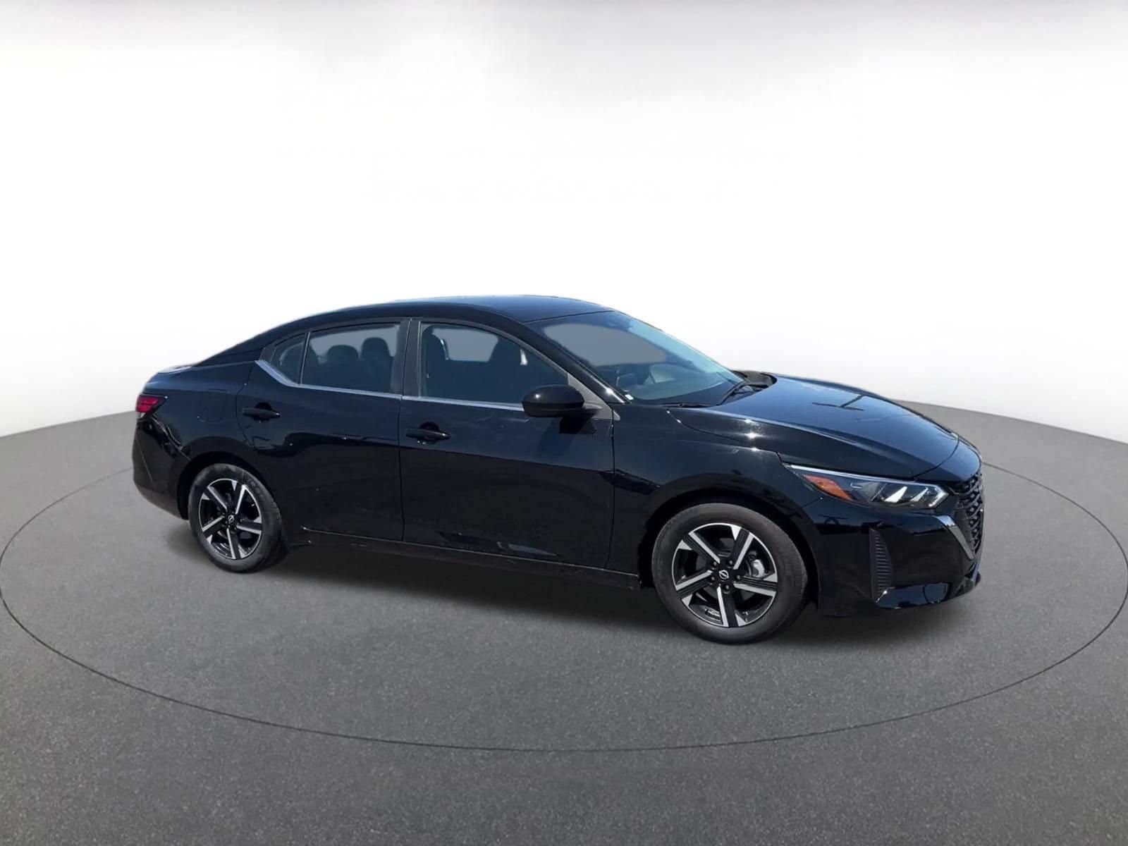 Thumbnail: 2025 Nissan Sentra - 2