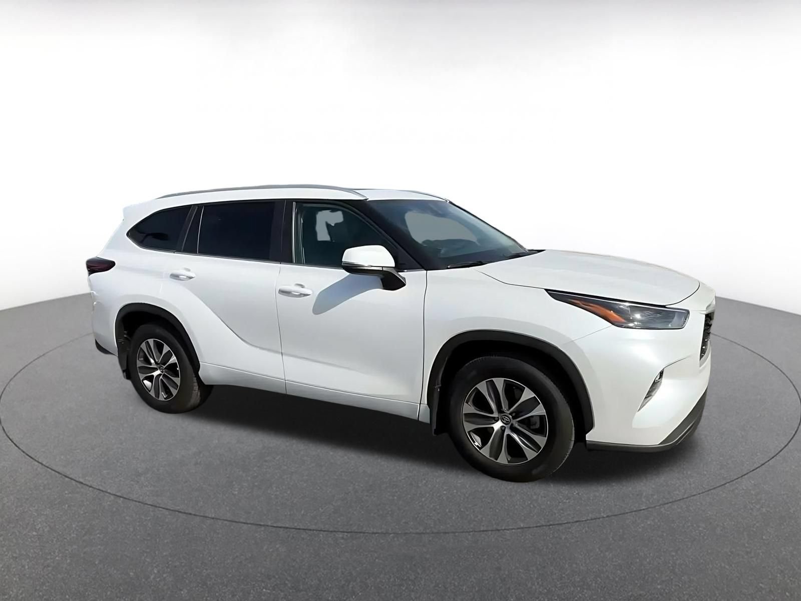 Thumbnail: 2026 Toyota Highlander - 2