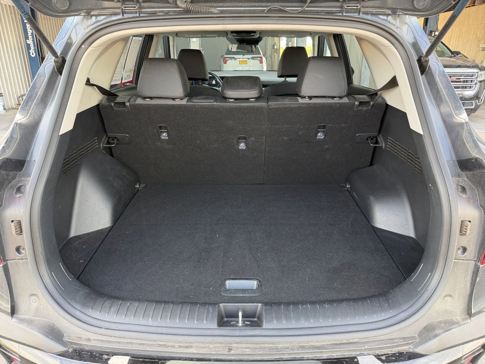 Thumbnail: 2025 Kia Seltos - 32