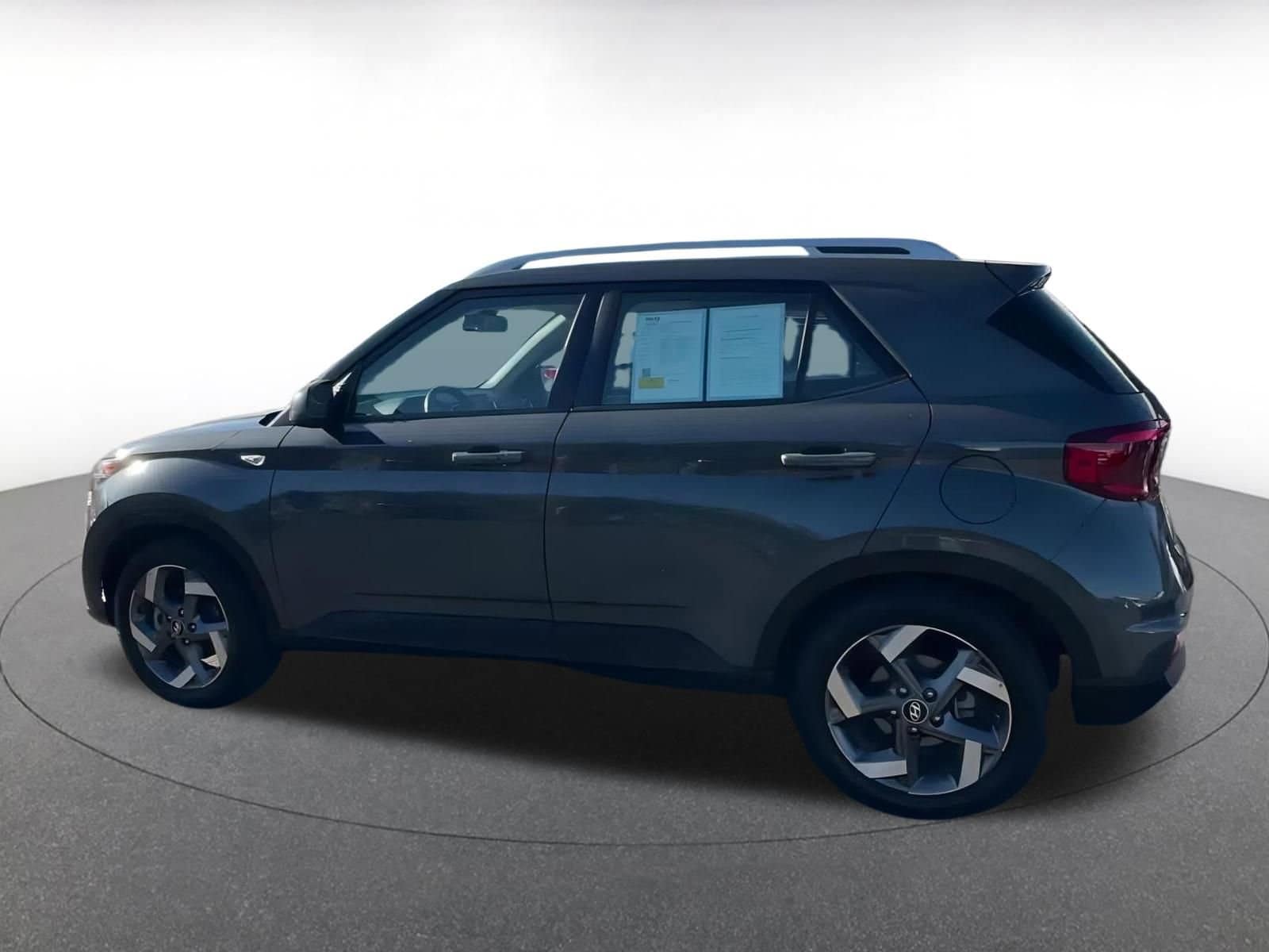 Thumbnail: 2025 Hyundai Venue - 10