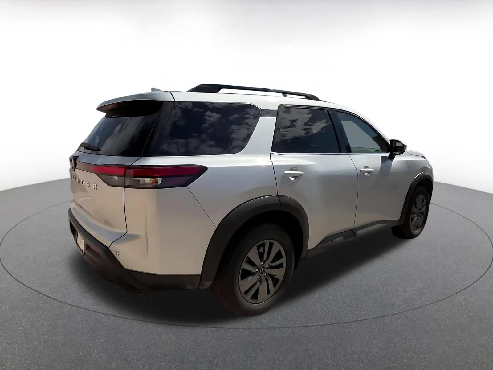 Thumbnail: 2025 Nissan Pathfinder - 14