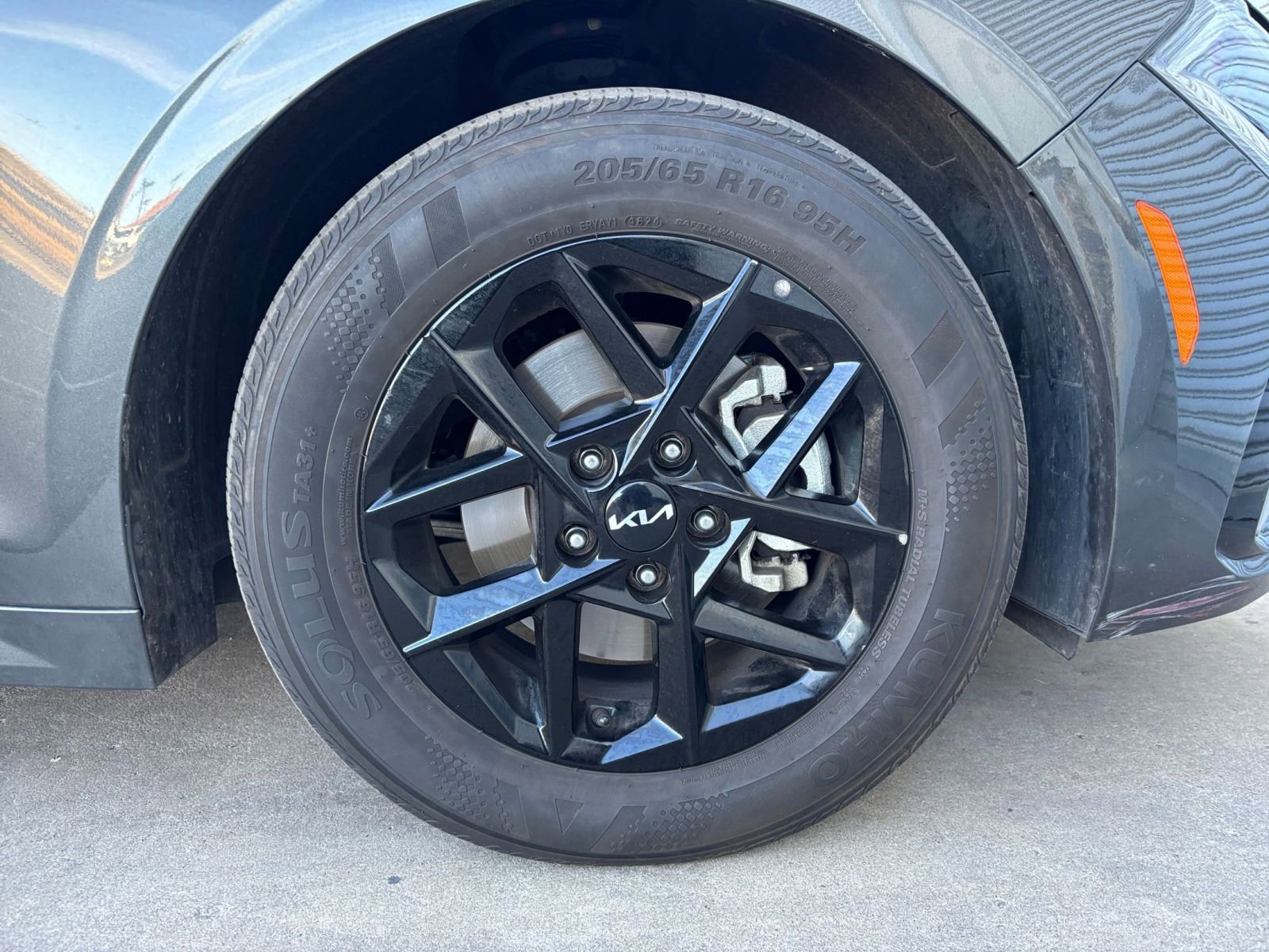 Thumbnail: 2025 Kia K5 - 29