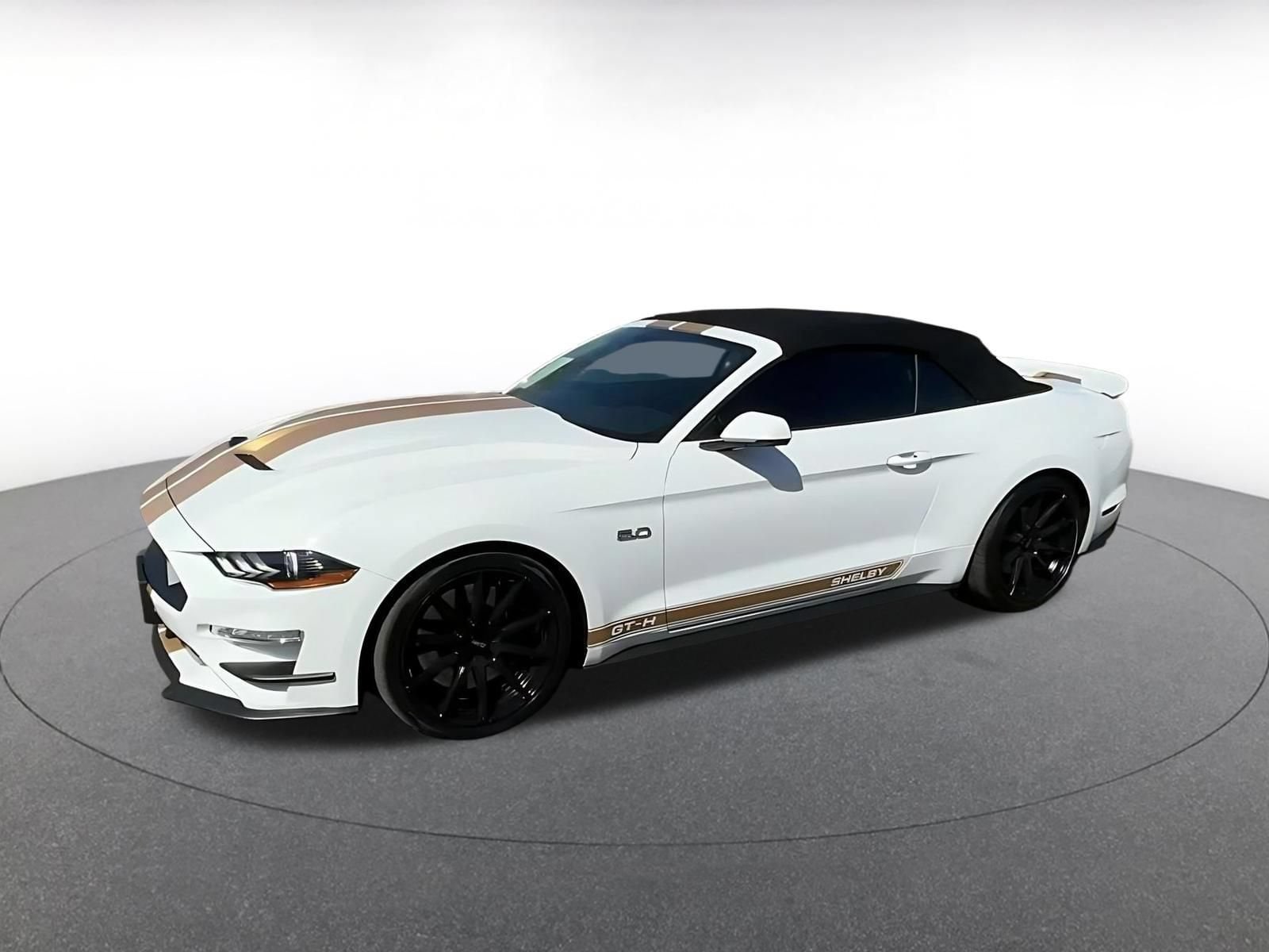 Thumbnail: 2022 Ford Mustang - 6
