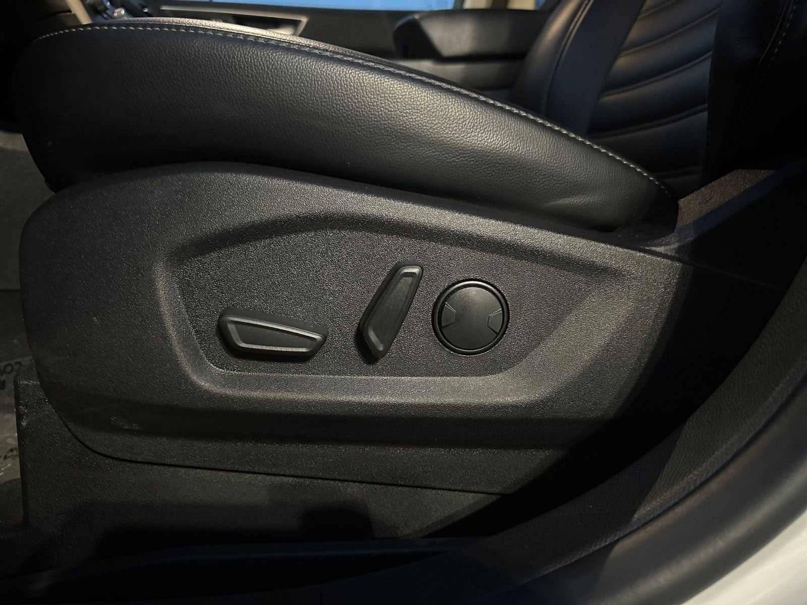 2024 Ford Edge SEL 23