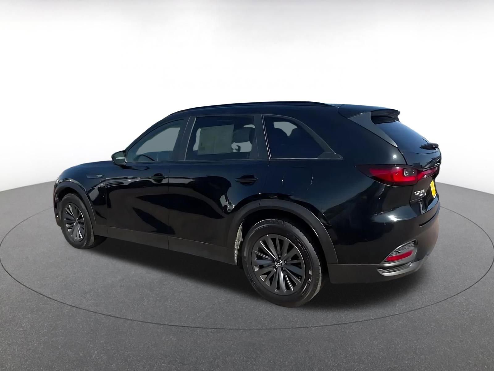 Thumbnail: 2025 Mazda CX-70 - 10