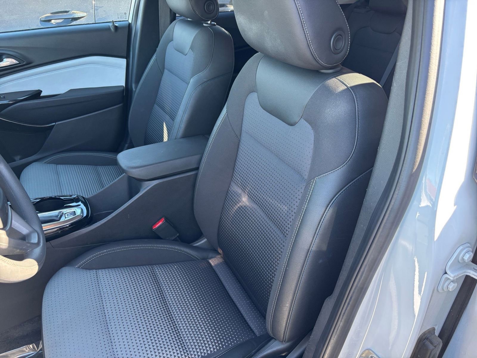 Thumbnail: 2025 Chevrolet Trax - 35