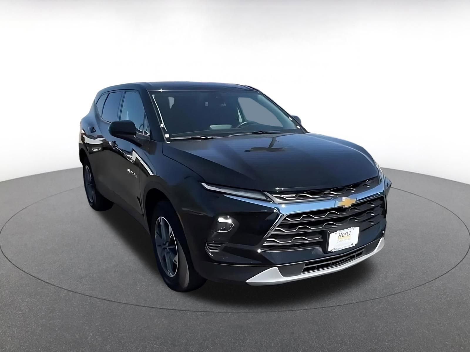 Thumbnail: 2025 Chevrolet Blazer - 3