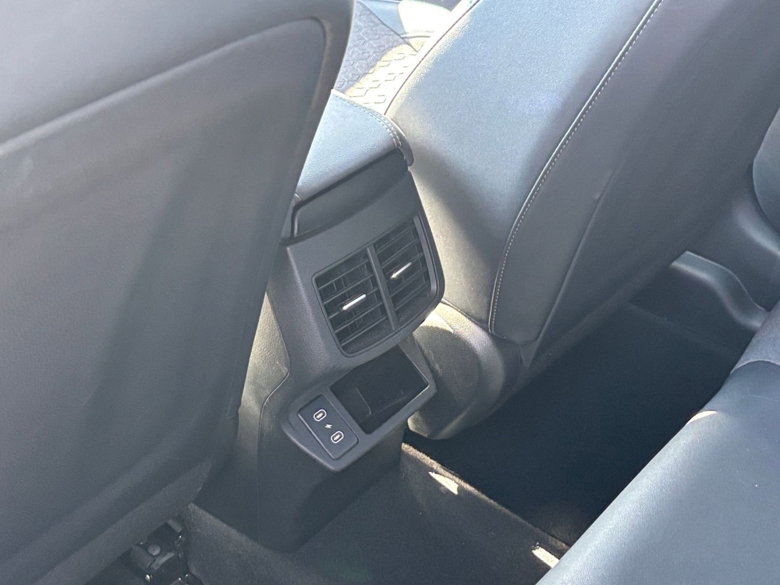 Thumbnail: 2025 Kia Seltos - 23