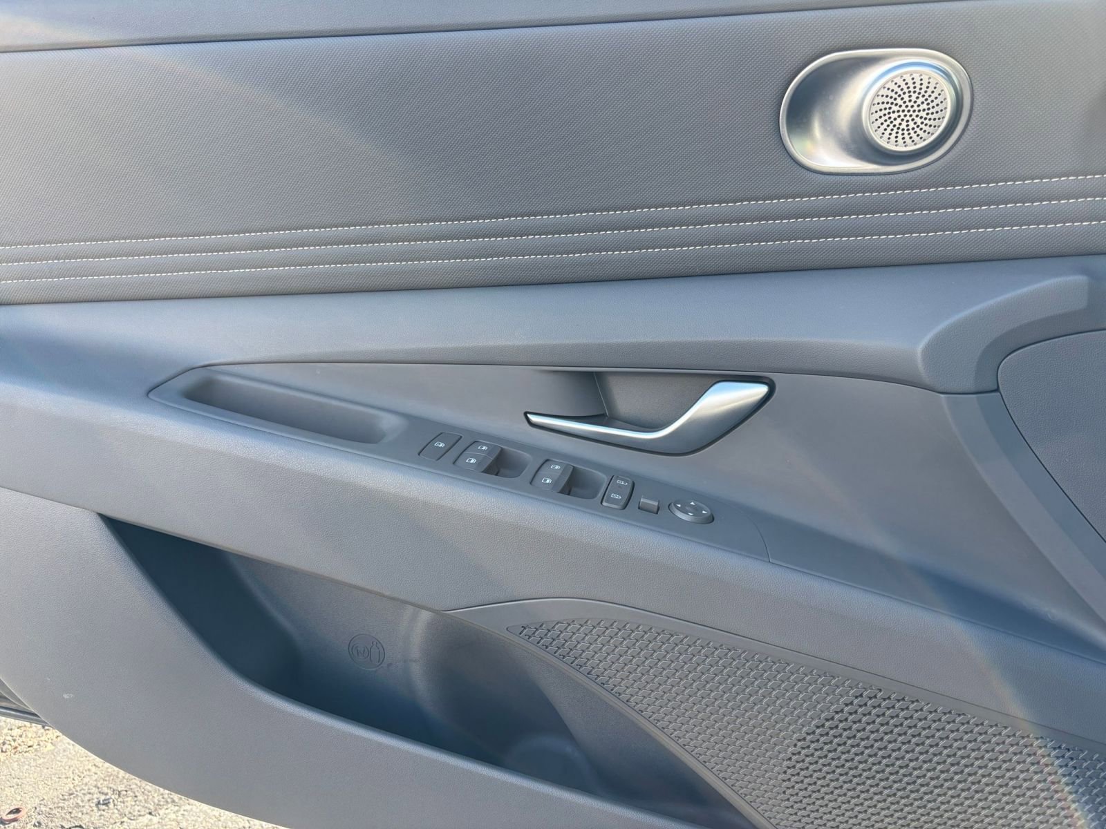 Thumbnail: 2025 Hyundai Elantra - 20