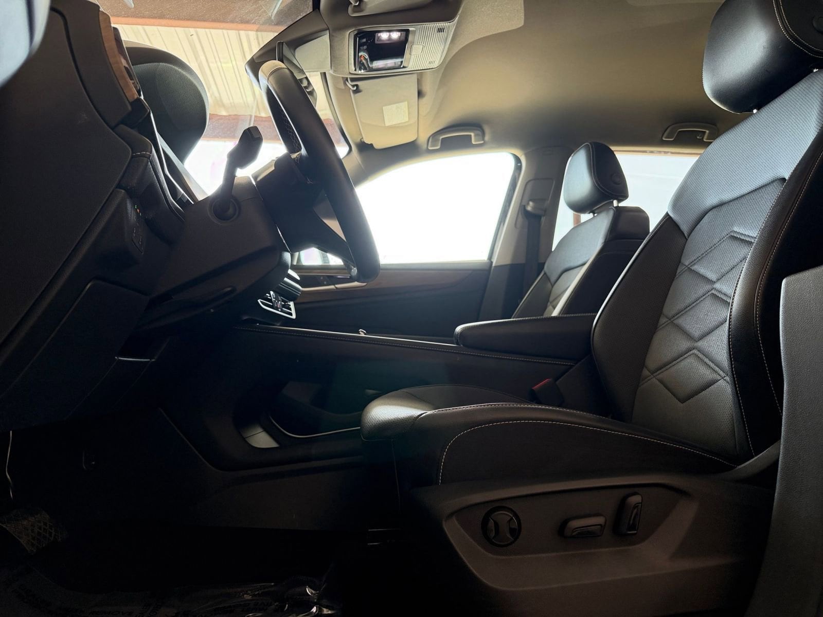 Thumbnail: 2025 Volkswagen Atlas - 29