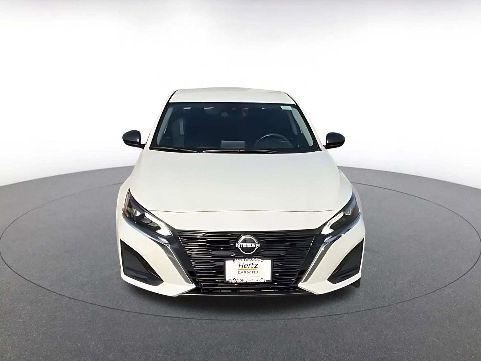 Thumbnail: 2025 Nissan Altima - 4