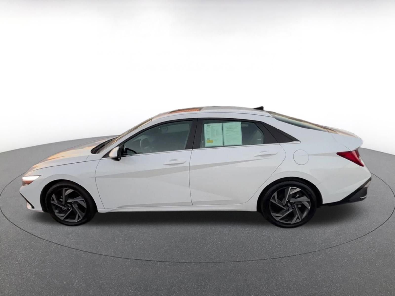 Thumbnail: 2025 Hyundai Elantra - 9