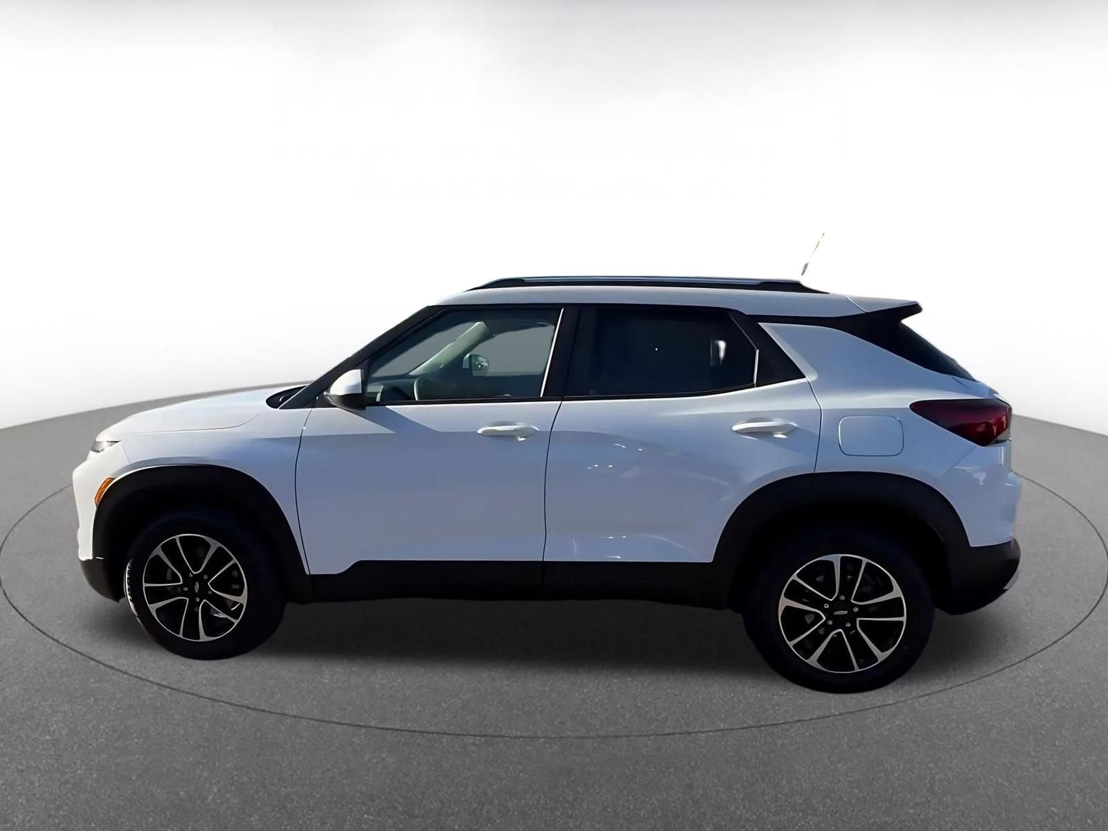 Thumbnail: 2025 Chevrolet TrailBlazer - 9