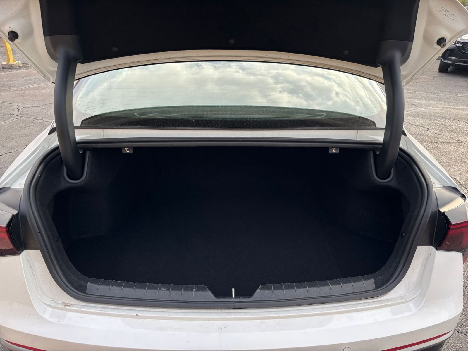 Thumbnail: 2025 Kia K5 - 30