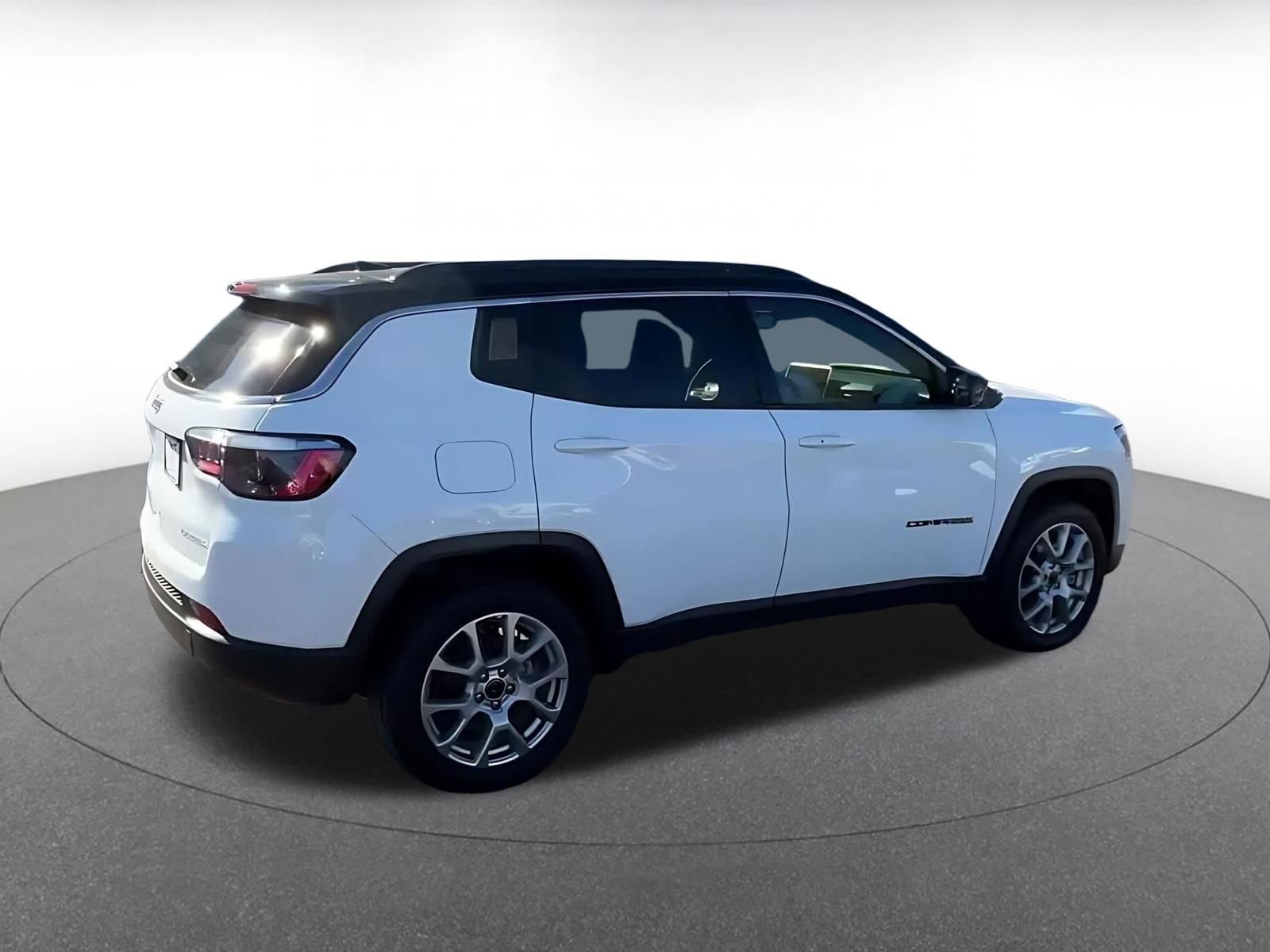 Thumbnail: 2025 Jeep Compass - 14