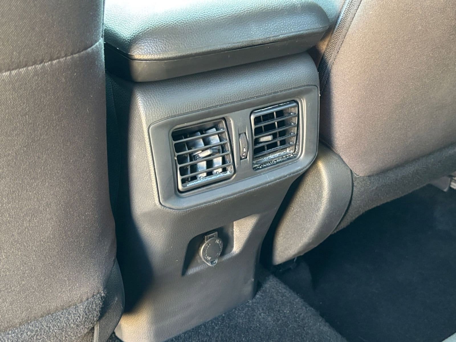 Thumbnail: 2025 Toyota RAV4 - 23