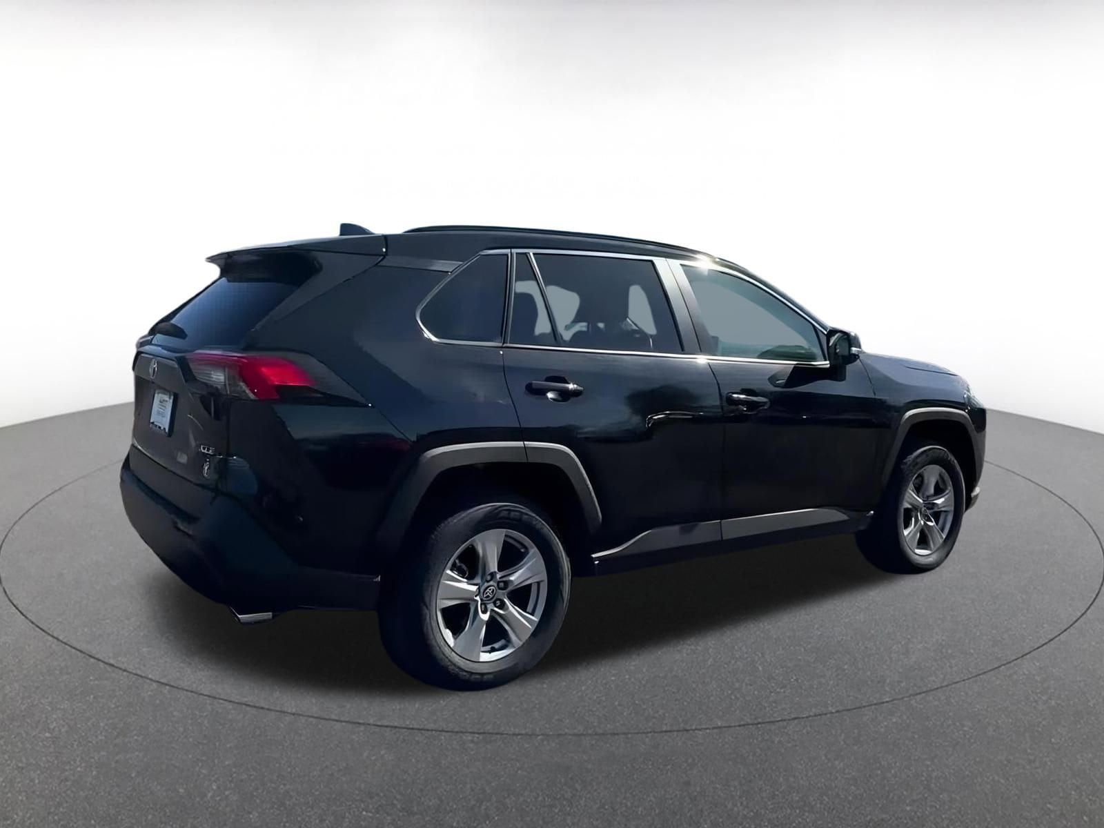 Thumbnail: 2025 Toyota RAV4 - 15